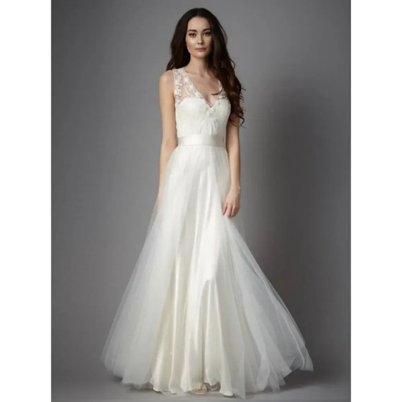 Catherine Deane Onyx Wedding Gown Oyster / Ivory Size 2 - Picture 4 of 11